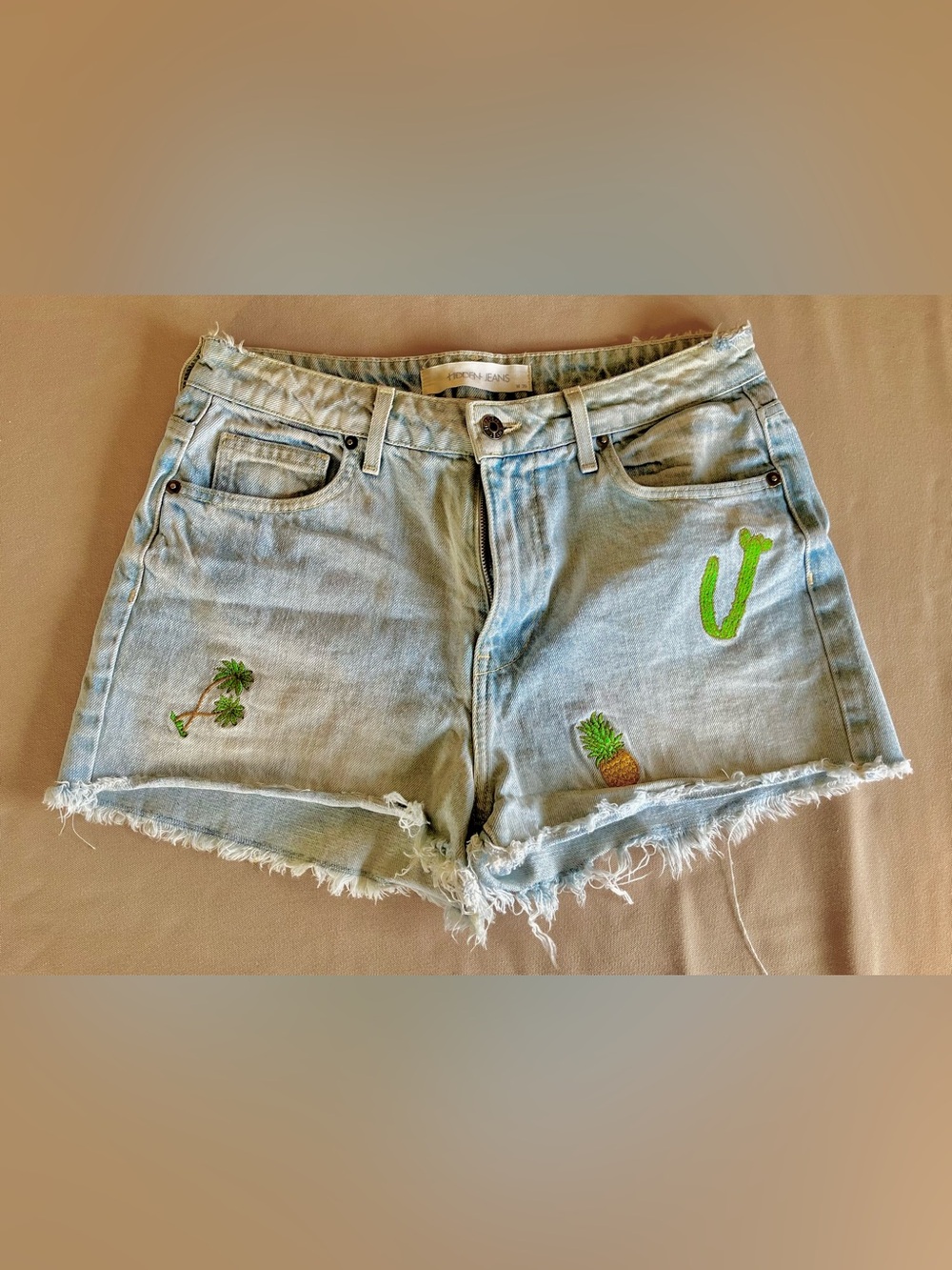 Hidden Jeans Pineapple Cactus Palm Tree Embroidery Distressed Shorts | Size 29
